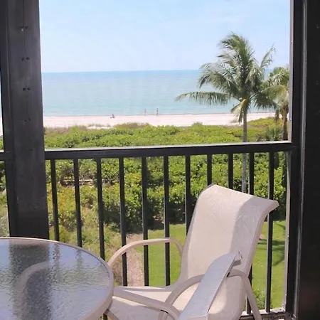 Beachfront Penthouse With Private Rooftop Deck Cp#103